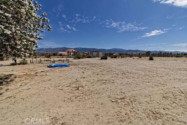 Pinon Hills, CA 92372,405 Sacramento RD