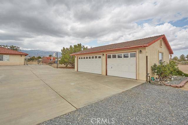 Pinon Hills, CA 92372,329 Lindero RD