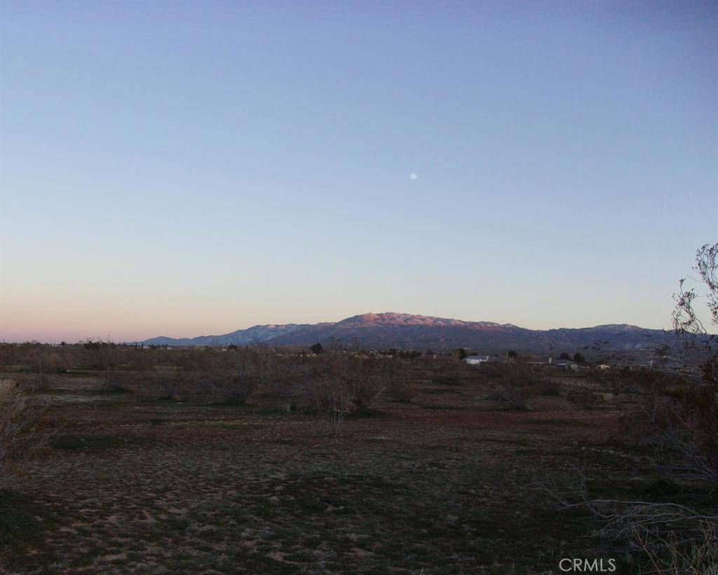 11425 Central RD Apple Valley, CA 92307