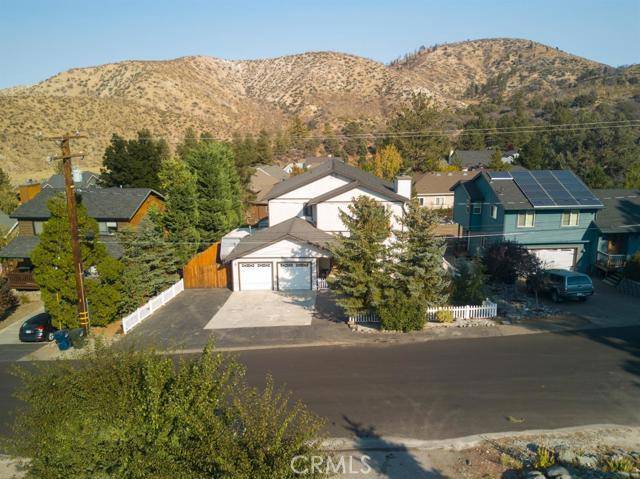 Wrightwood, CA 92397,5463 Locarno DR