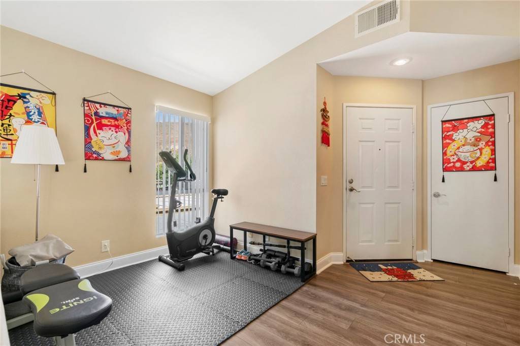 Yorba Linda, CA 92887,5225 Box Canyon CT #21E