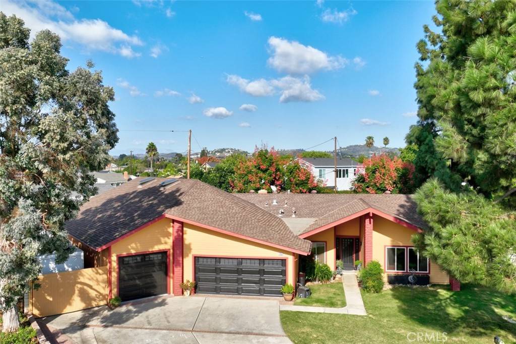 Tustin, CA 92780,17961 Martha Anne DR