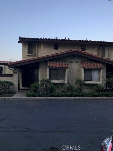 Los Angeles, CA 90042,727 Fremont Villas