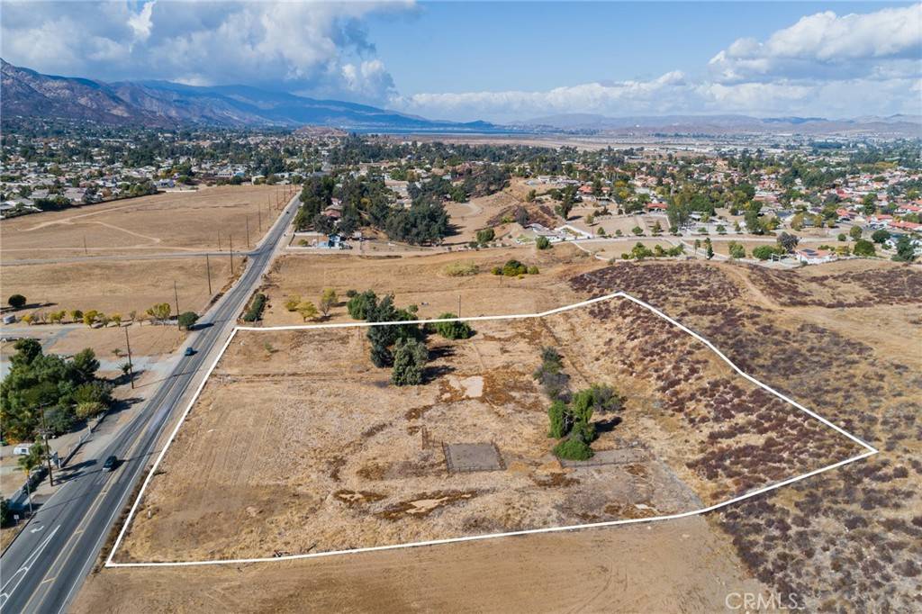 Wildomar, CA 92595,21026 Palomar ST