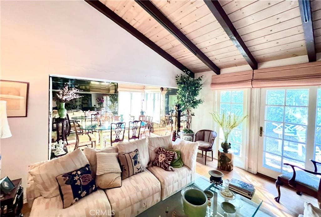 Beverly Hills, CA 90210,2363 Coldwater Canyon DR