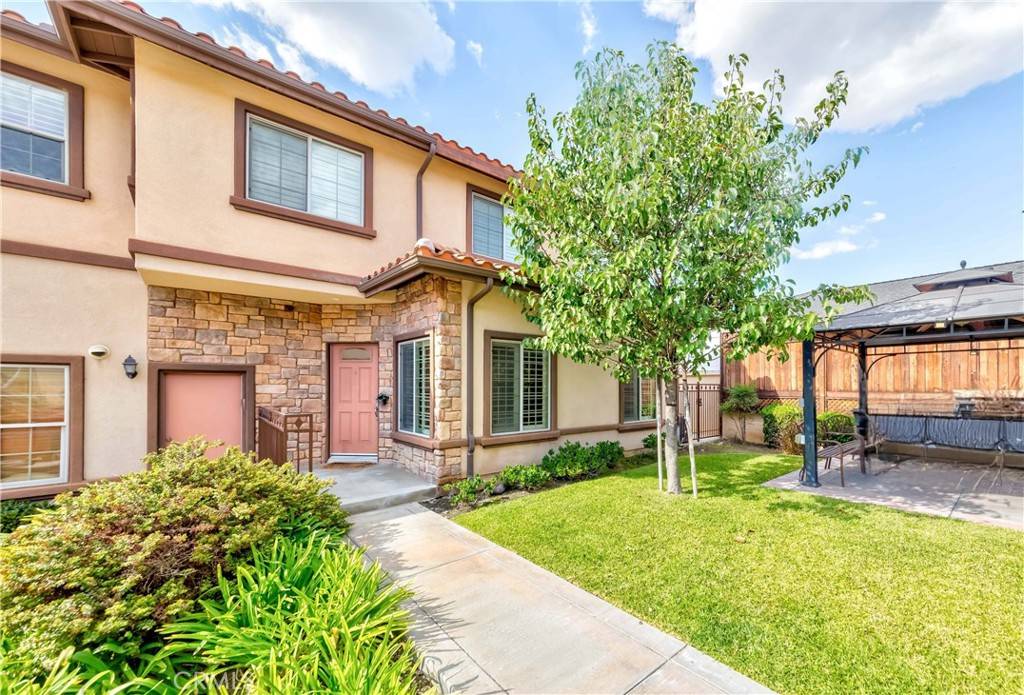 La Habra, CA 90631,607 N Walnut ST #A