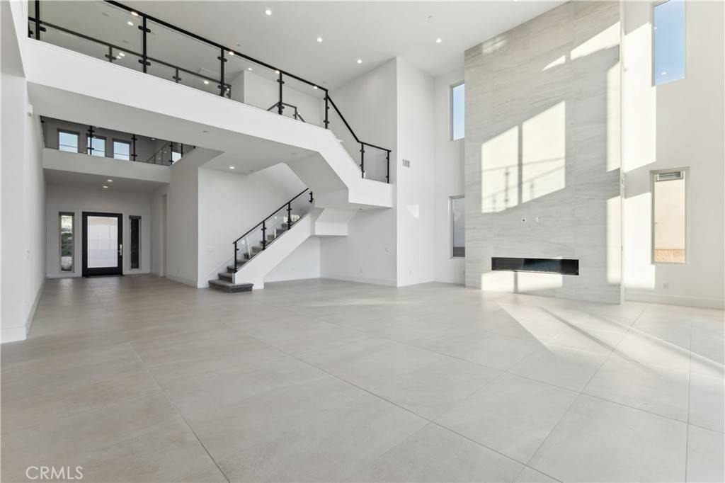 Porter Ranch, CA 91326,11743 N Greenwood DR