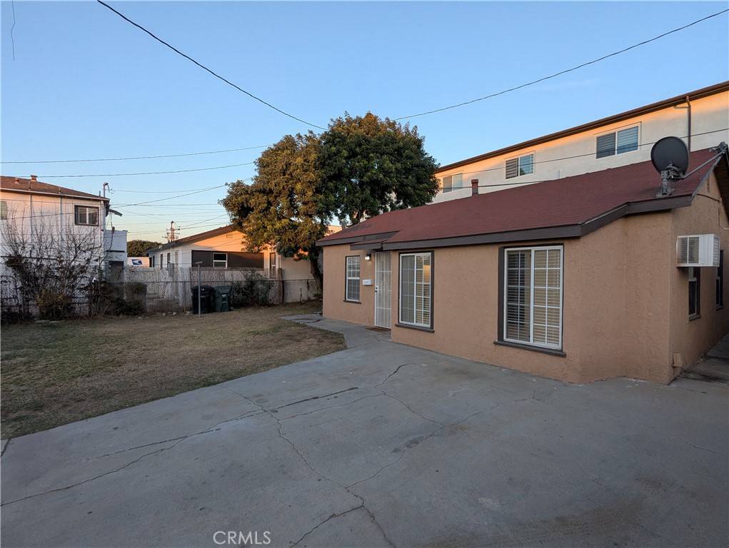 Montebello, CA 90640,126 1/2 N 6th ST