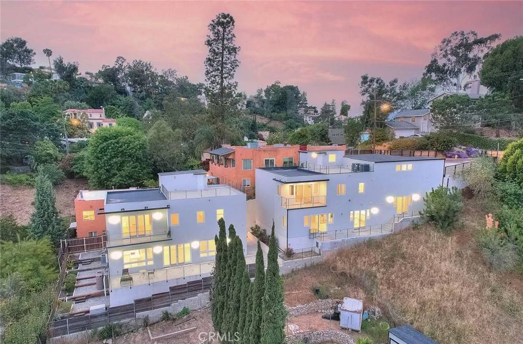 Silver Lake, CA 90039,2610 Corralitas DR