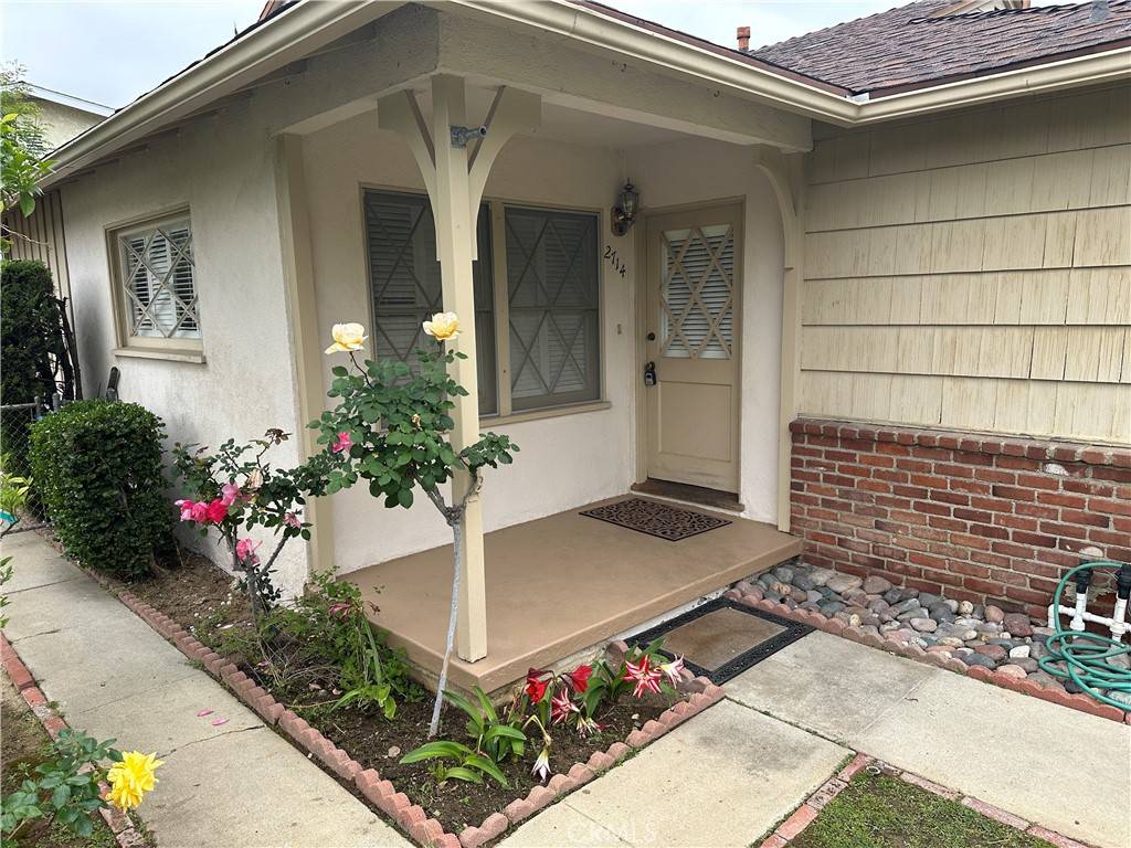 Los Angeles, CA 90065,2714 Lompoc ST