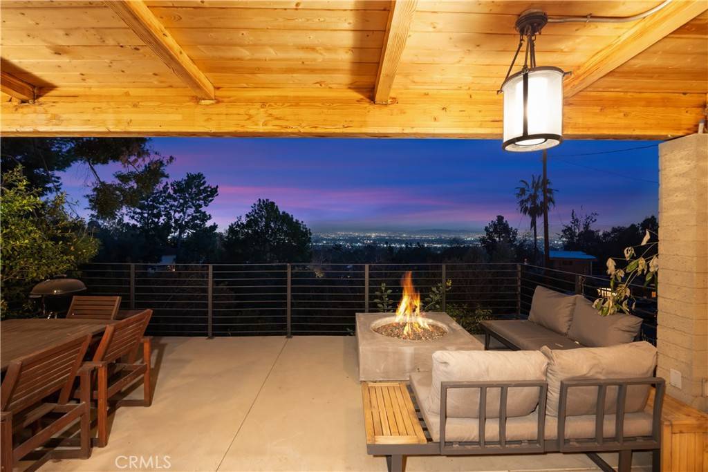 Sierra Madre, CA 91024,660 Chaparral RD