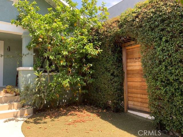 Los Angeles, CA 90028,6547 De Longpre AVE