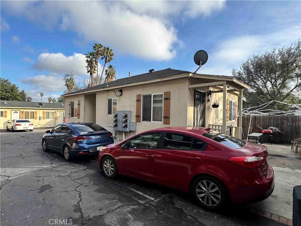 Pasadena, CA 91103,842 N Summit AVE