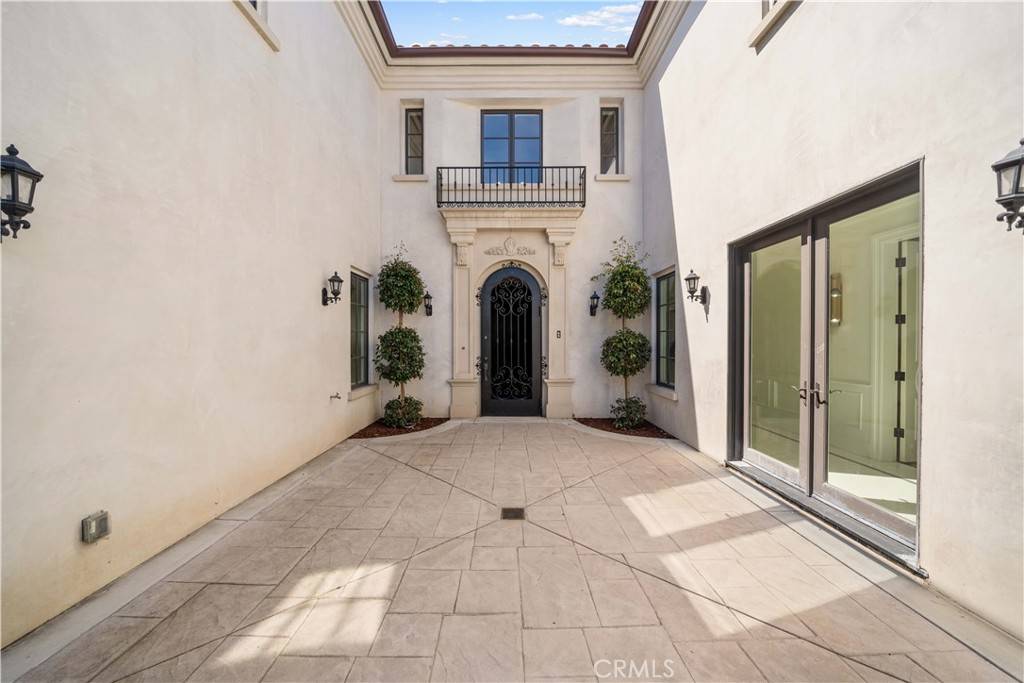 Arcadia, CA 91006,1327 S 2nd AVE