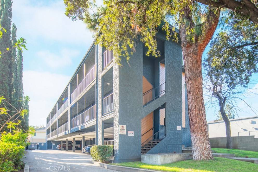 Pasadena, CA 91107,113 N Grand Oaks AVE