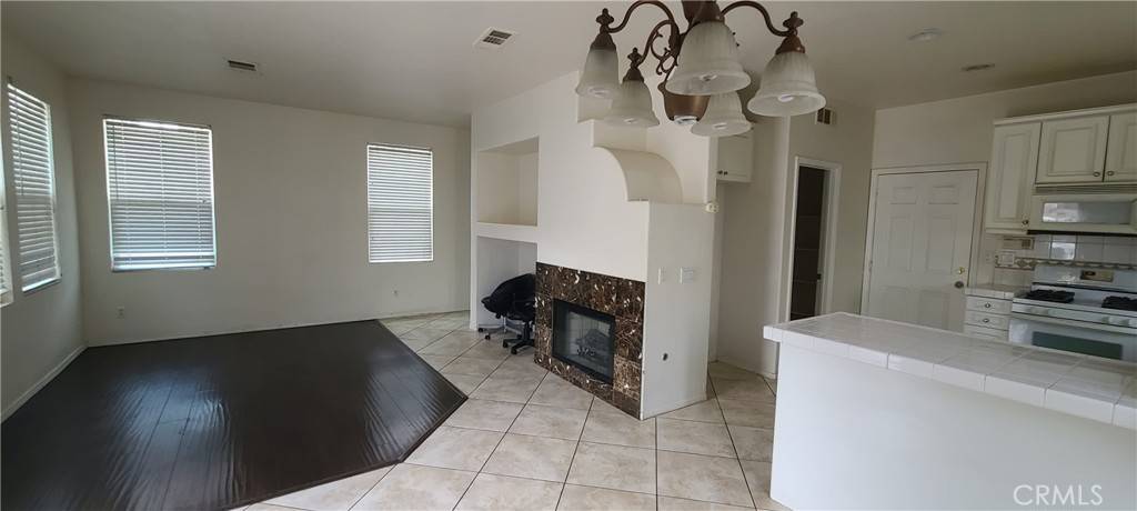 Pomona, CA 91767,348 Adobe LN
