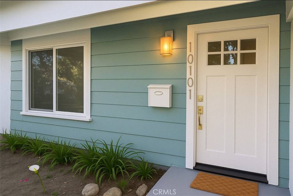 Huntington Beach, CA 92646,10101 Holburn DR