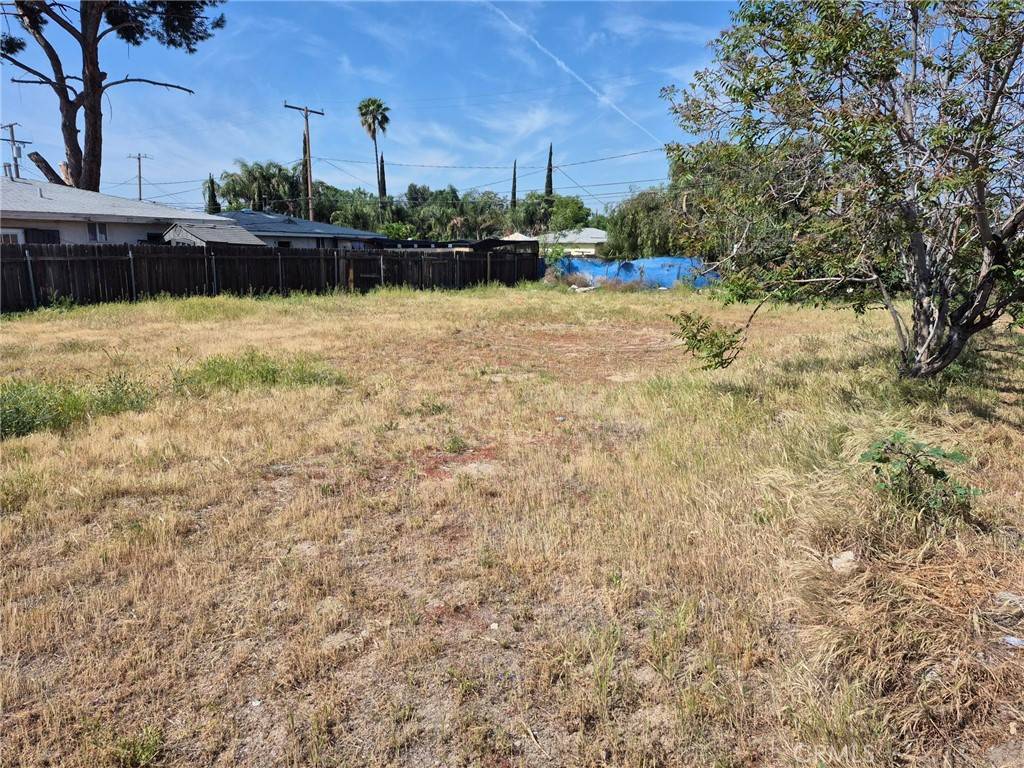 Highland, CA 92410,8128 Shirley AVE