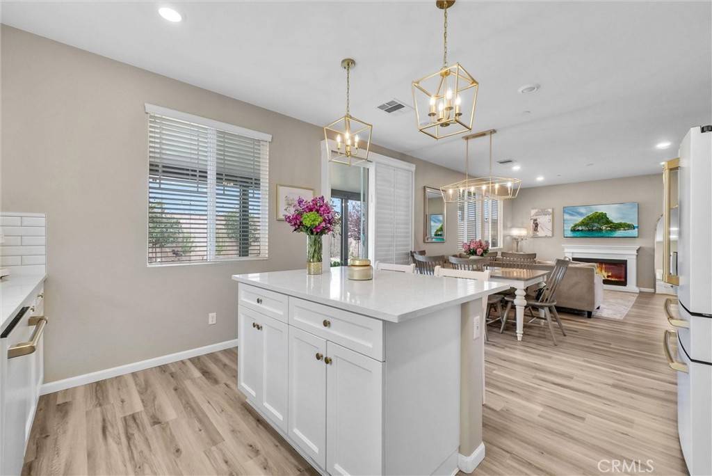 Fontana, CA 92336,4986 Agave AVE