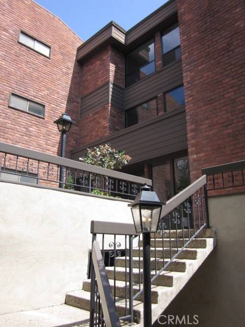 Pasadena, CA 91106,700 S Lake AVE #115