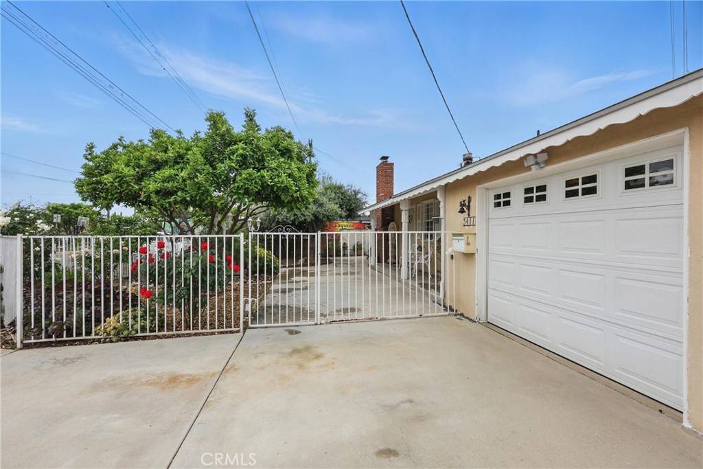 El Monte, CA 91732,5411 La Madera AVE