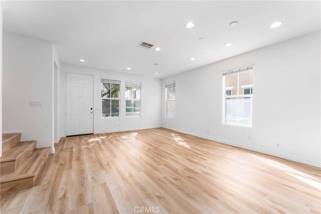 Eastvale, CA 91752,6374 Marbella LN