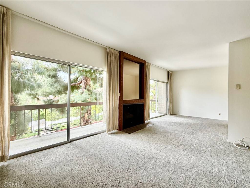 Los Angeles, CA 90024,440 Veteran Ave #301