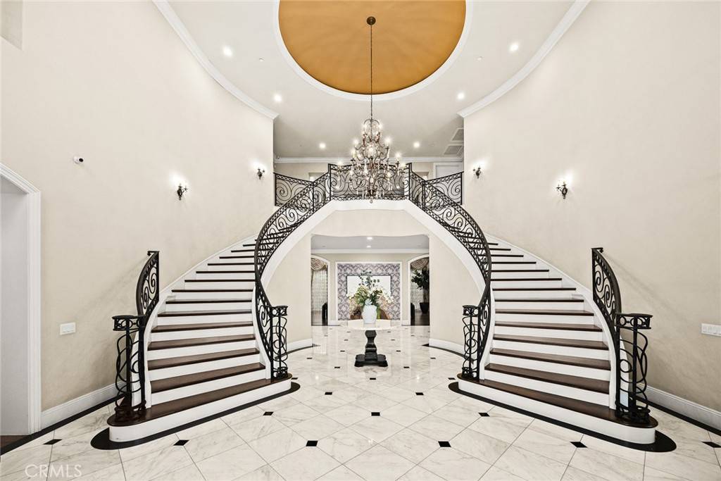 Arcadia, CA 91006,2702 S 10th AVE