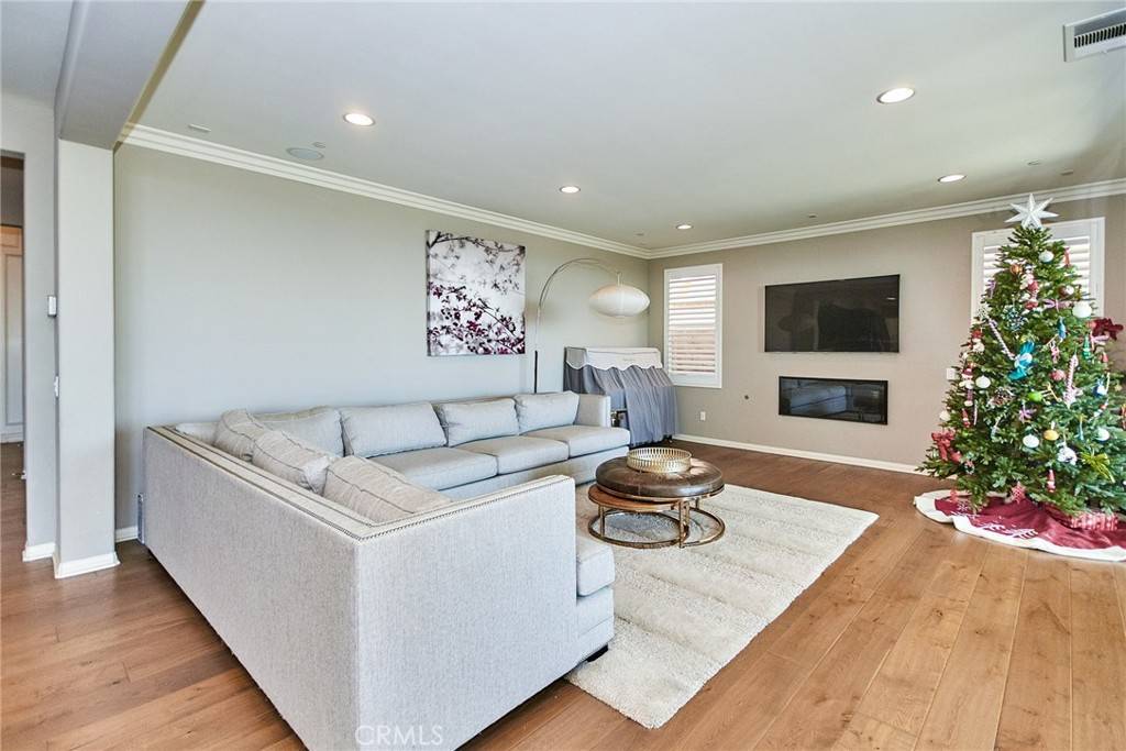 Azusa, CA 91702,650 E Mandevilla WAY