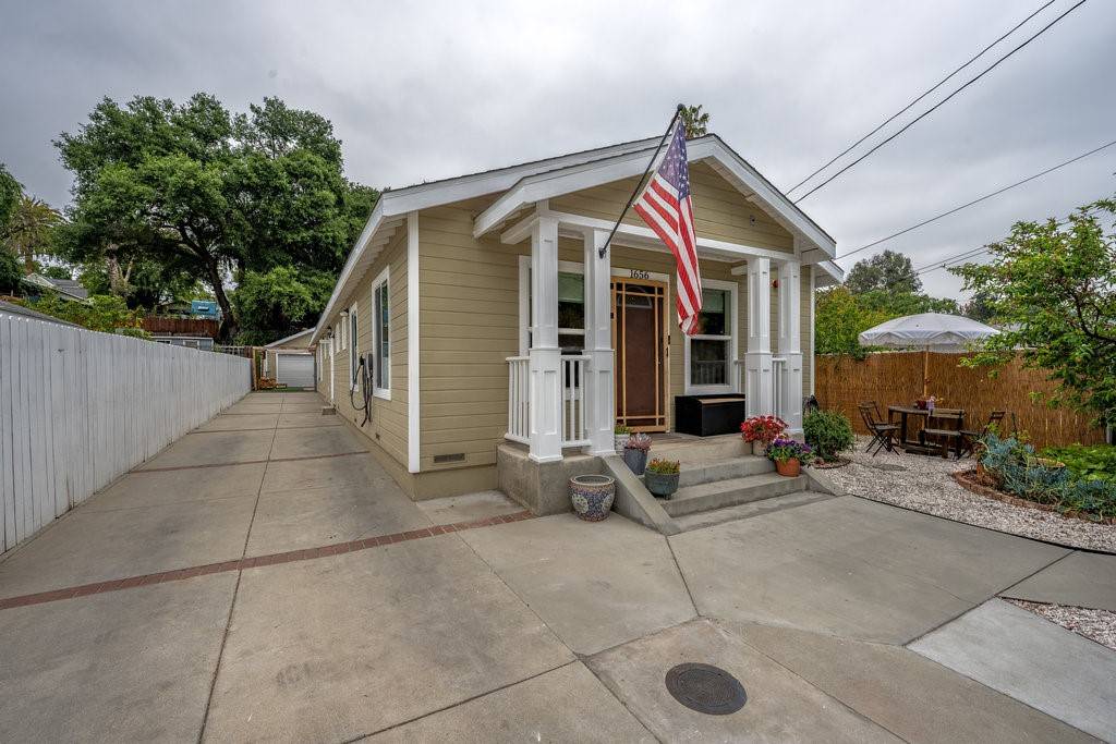 Pasadena, CA 91103,1656 Glen AVE