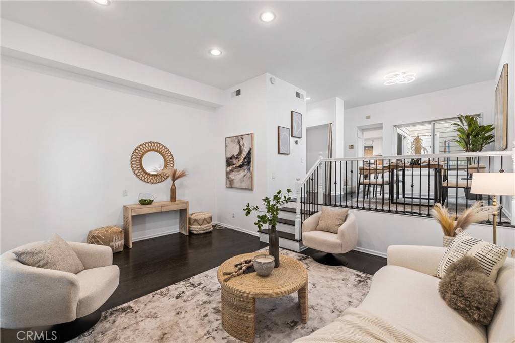 Los Angeles, CA 90025,11033 Massachusetts AVE #4