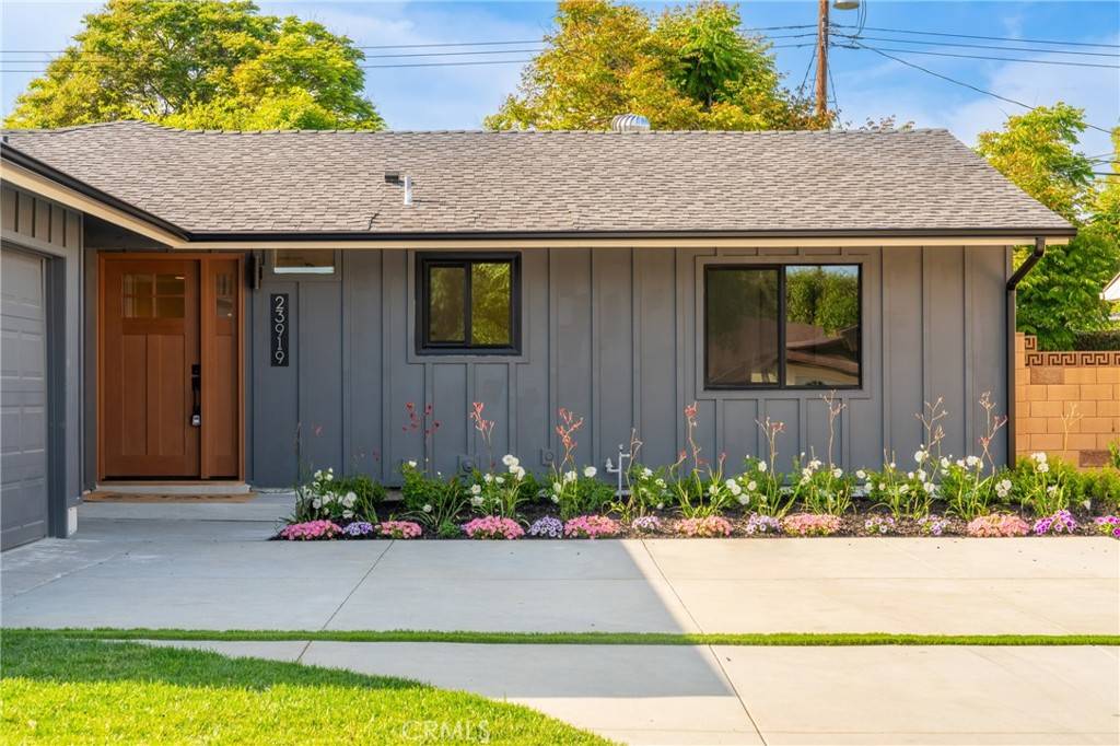 Woodland Hills, CA 91367,23919 Friar ST
