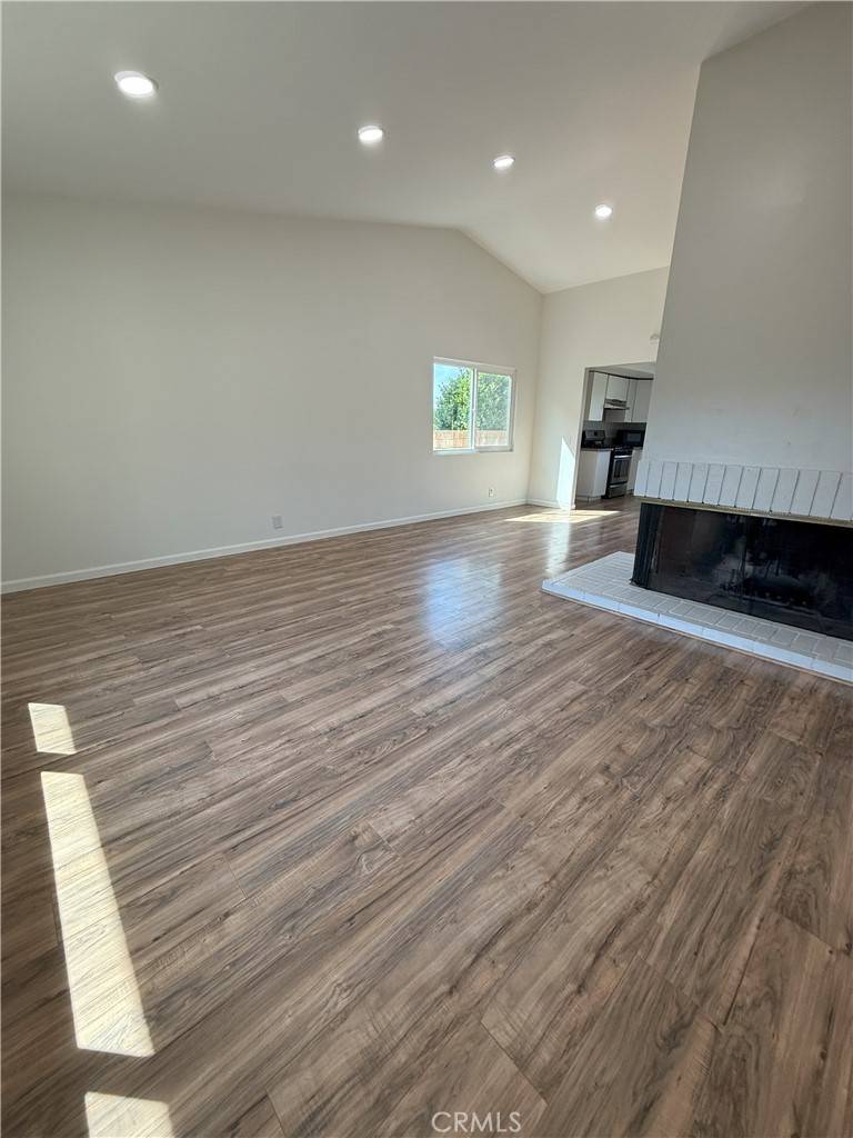 Diamond Bar, CA 91765,23833 Country View DR