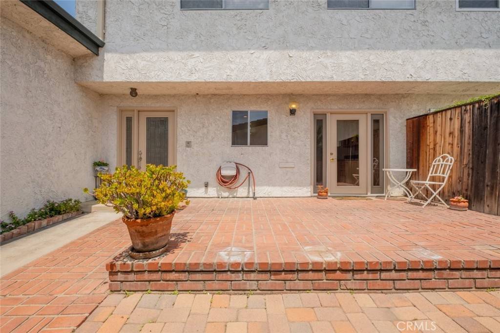 Monrovia, CA 91016,1046 Royal Oaks DR #B