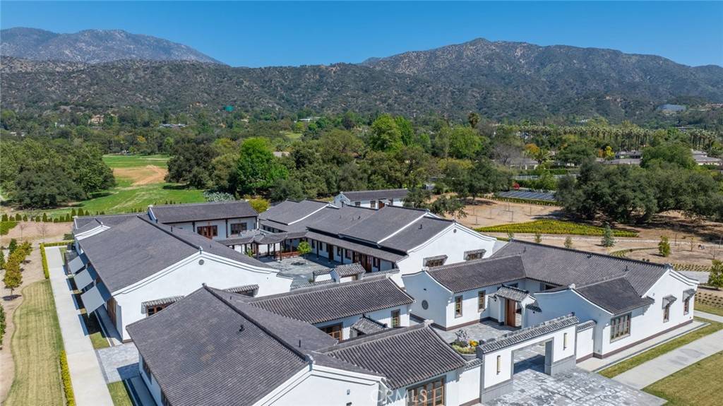Bradbury, CA 91008,11 Deodar LN