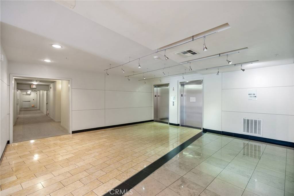 Pasadena, CA 91101,160 S Hudson AVE #202