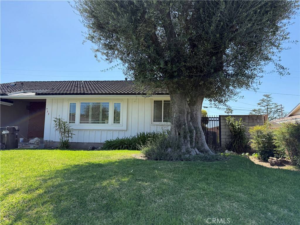 West Covina, CA 91791,933 S Fircroft ST