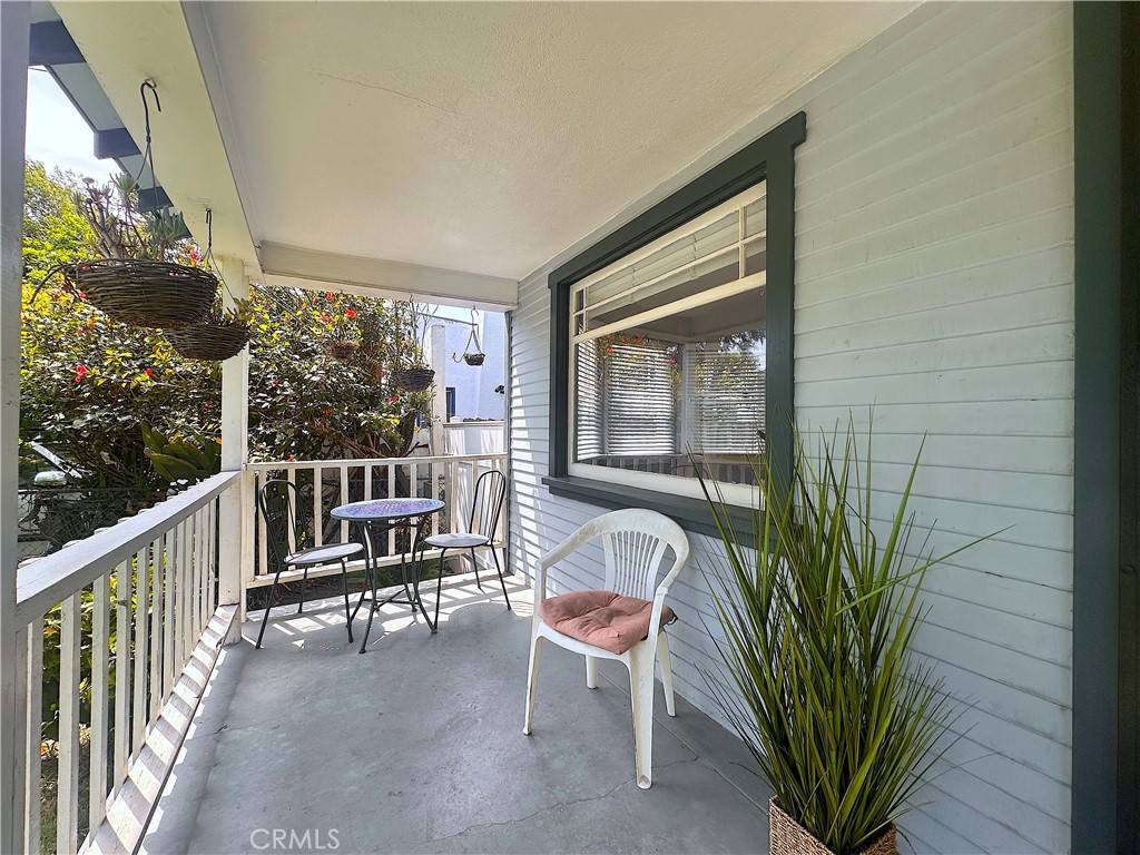 Monrovia, CA 91016,551 W Walnut AVE