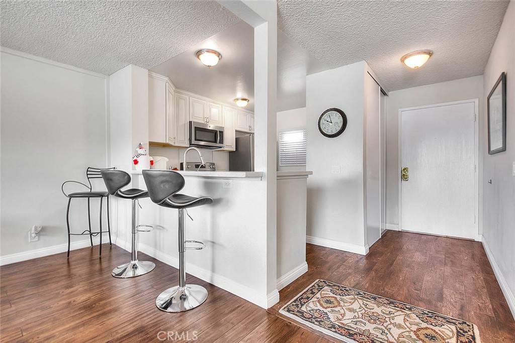 Glendale, CA 91208,2940 N Verdugo RD #409