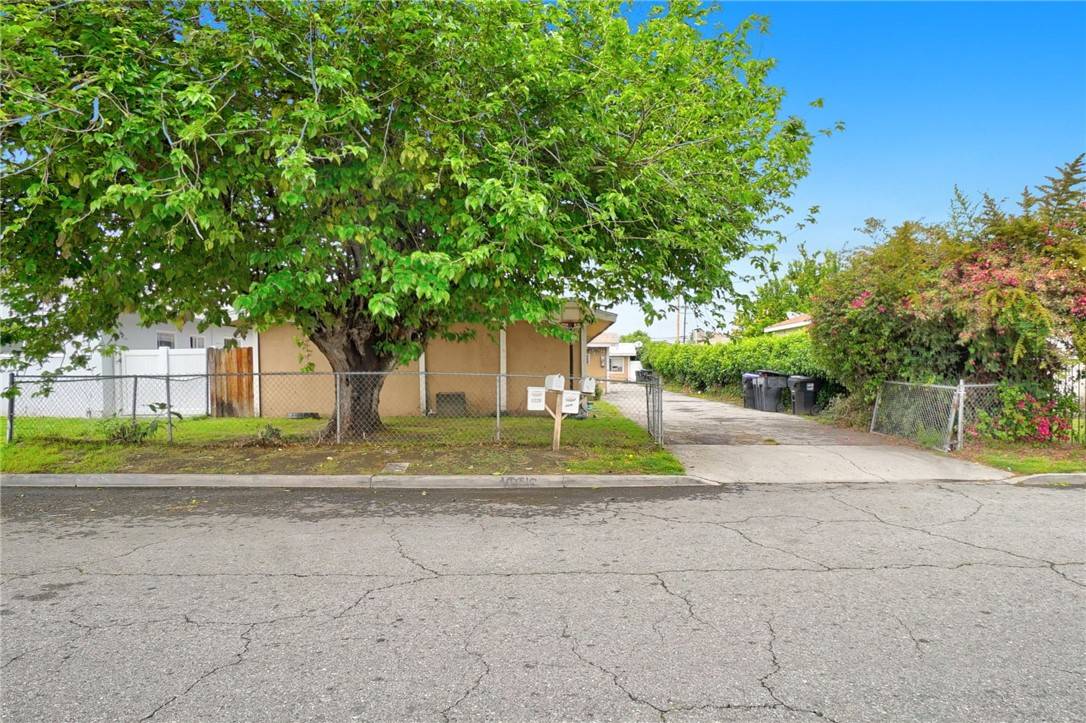 San Bernardino, CA 92410,1214 Huff ST