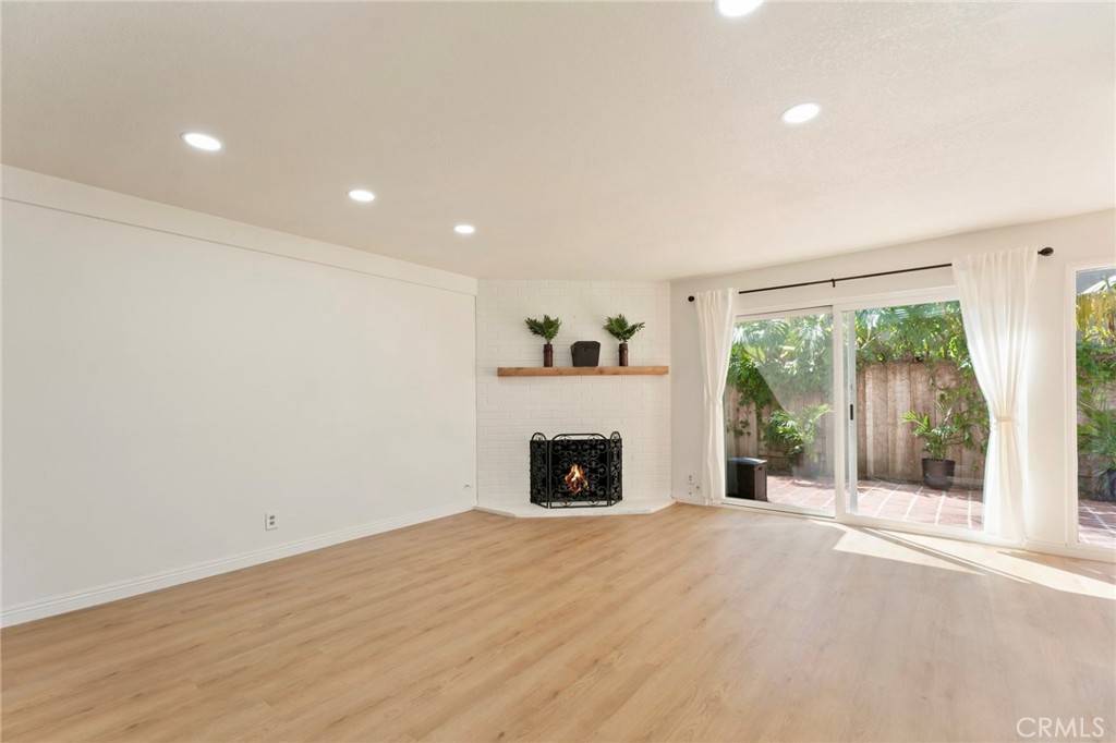 Costa Mesa, CA 92627,1741 Tustin Ave. #1C