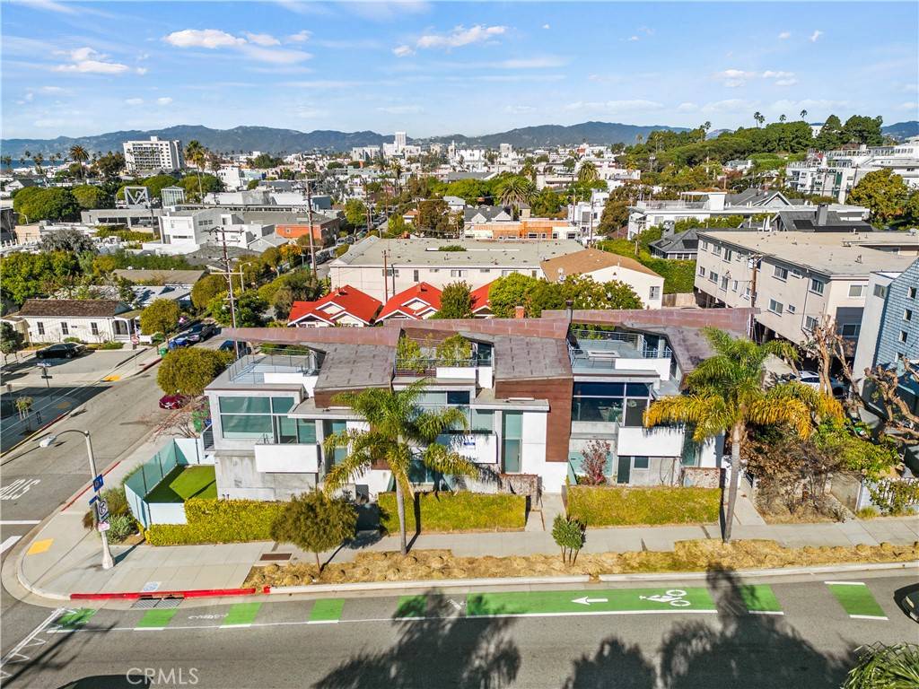 Santa Monica, CA 90405,235 Ocean Park BLVD #2