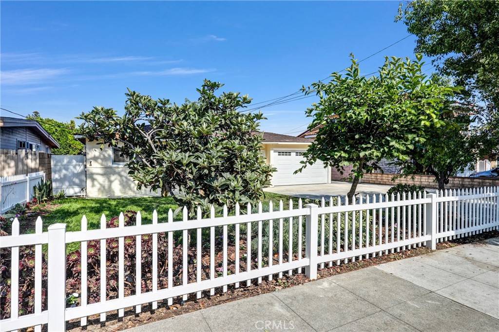 Arcadia, CA 91006,1106 S Eighth Ave