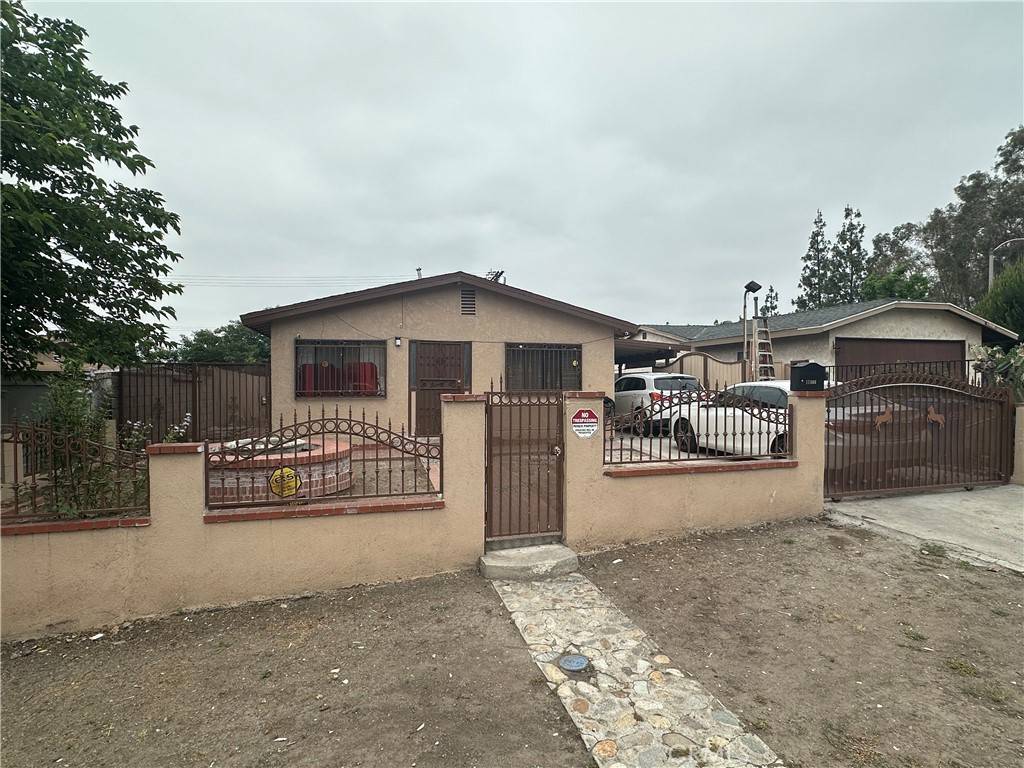 La Puente, CA 91744,17406 Renault ST