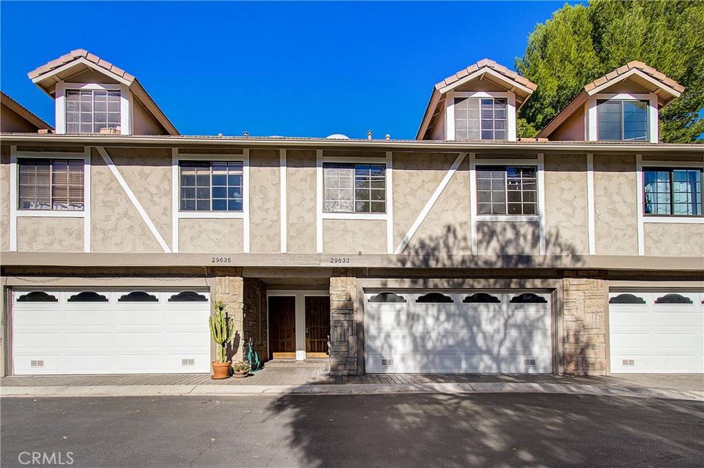 Agoura Hills, CA 91301,29633 Strawberry Hill DR