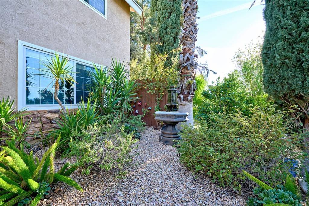 Canyon Country, CA 91351,18846 Vicci ST