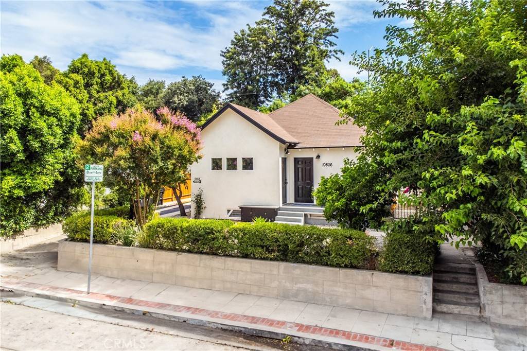 Toluca Lake, CA 91602,10806 Sarah ST