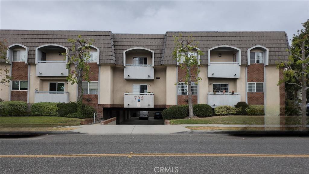 Glendale, CA 91203,735 W California #106