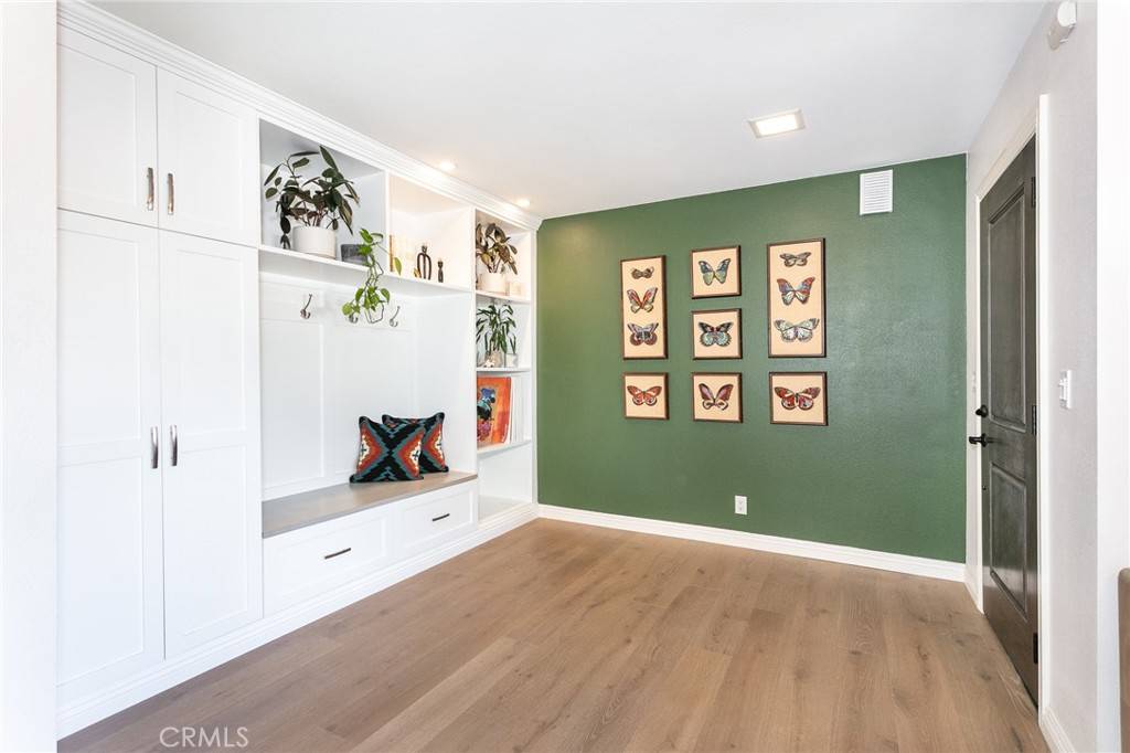 Thousand Oaks, CA 91360,1379 E Avenida De Los Arboles