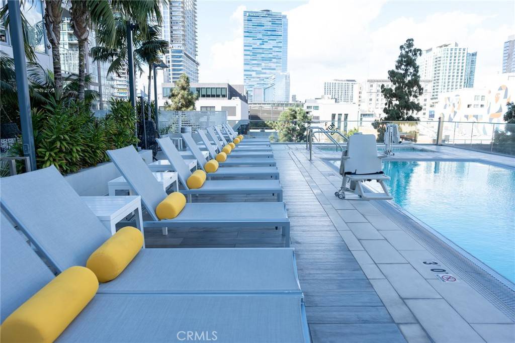 Los Angeles, CA 90015,1050 S Grand AVE #1108